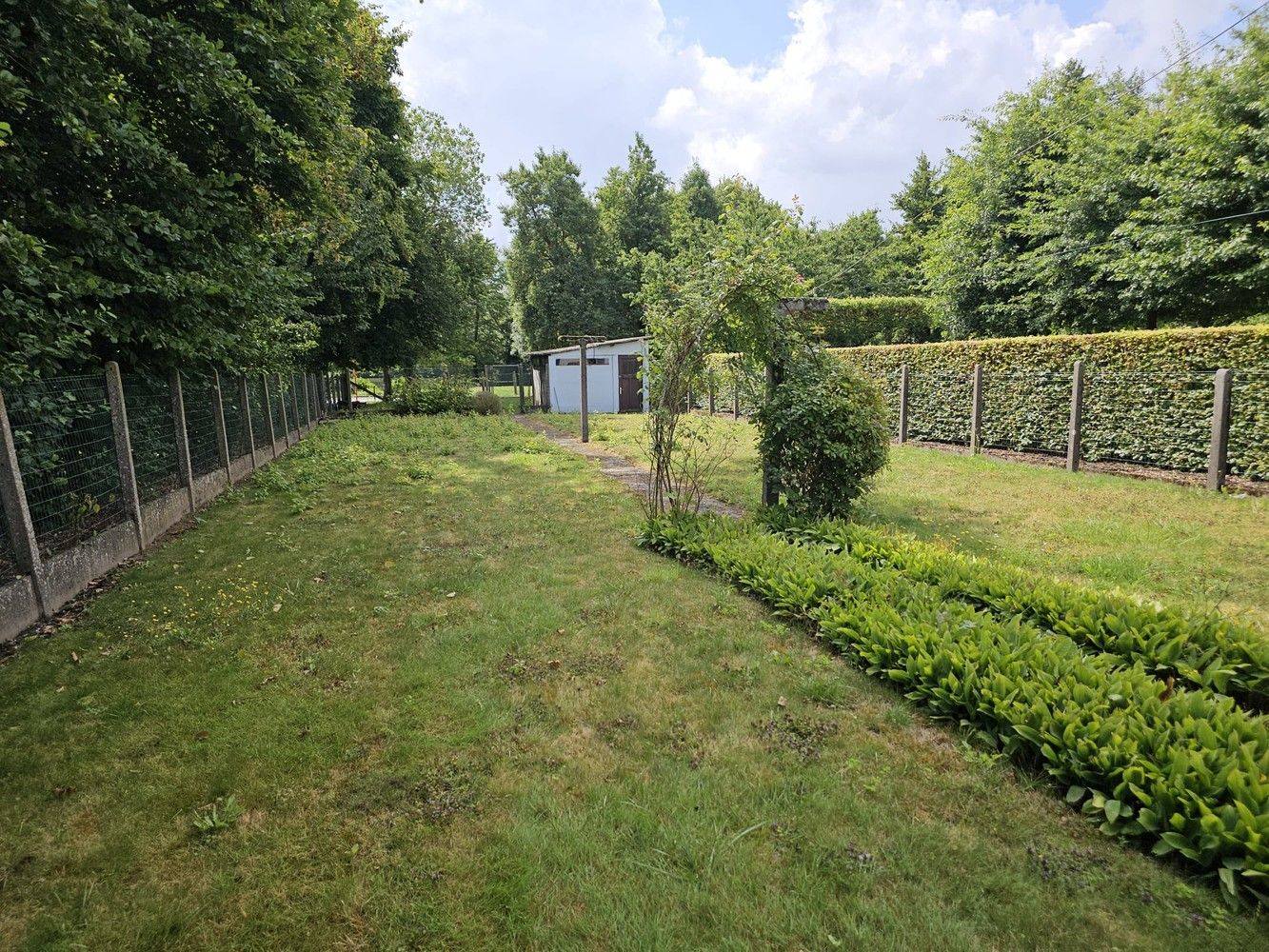 Karaktervolle driegevelwoning met tuin en garage foto 23