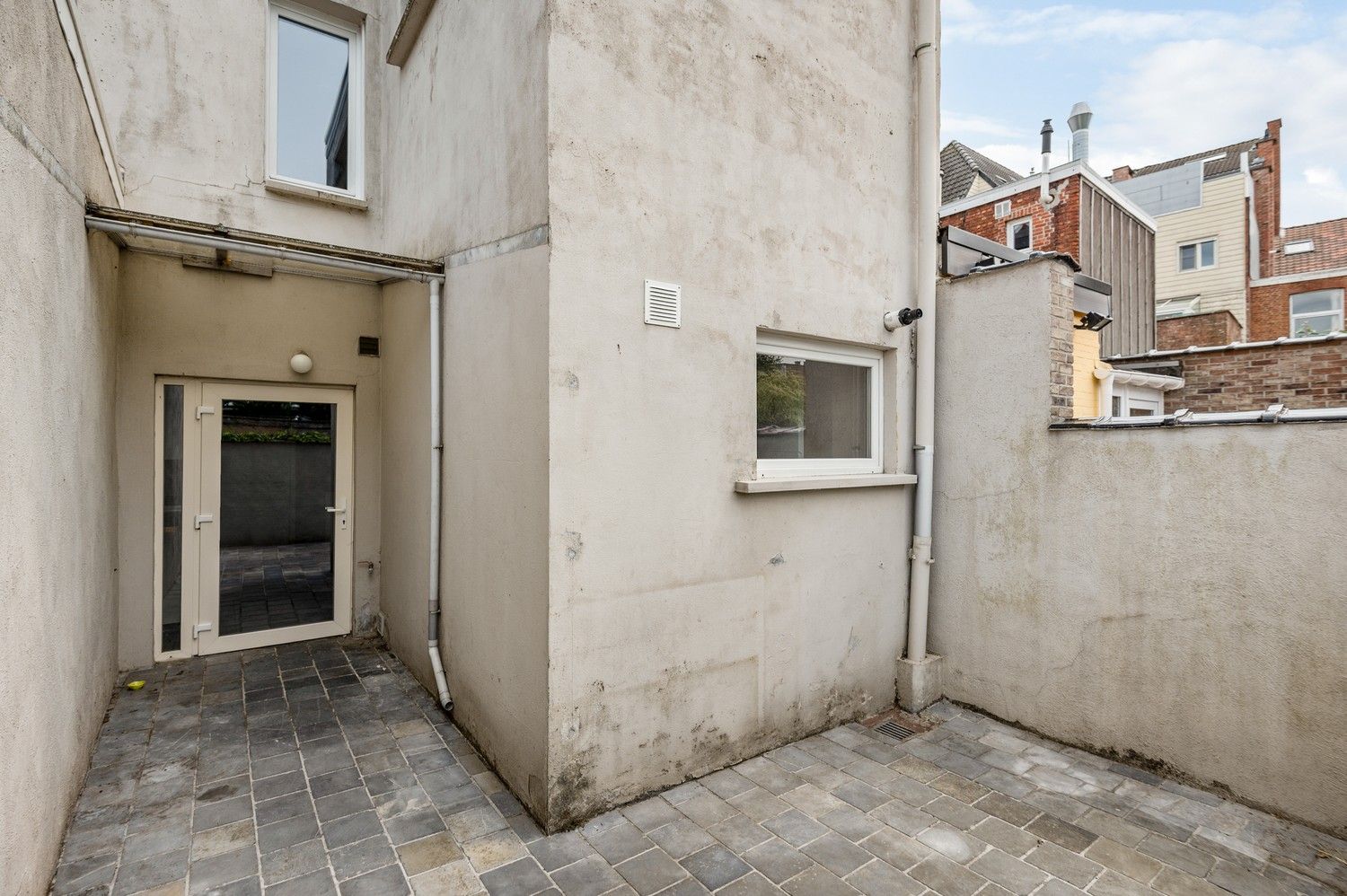 Huis met 1 slaapkamer, garage en terras in het centrum van Wijnegem! foto 9