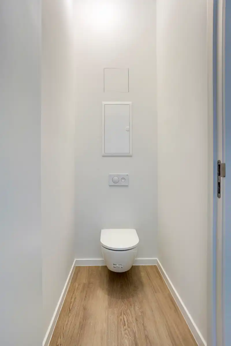 Prachtig gerenoveerd 2-slaapkamerappartement met tuin foto 14