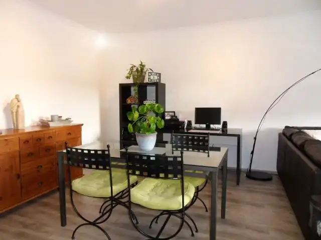 In centrum gelegen APPARTEMENT met 2 slaapkamers, mooie living, ruime kelder foto 15