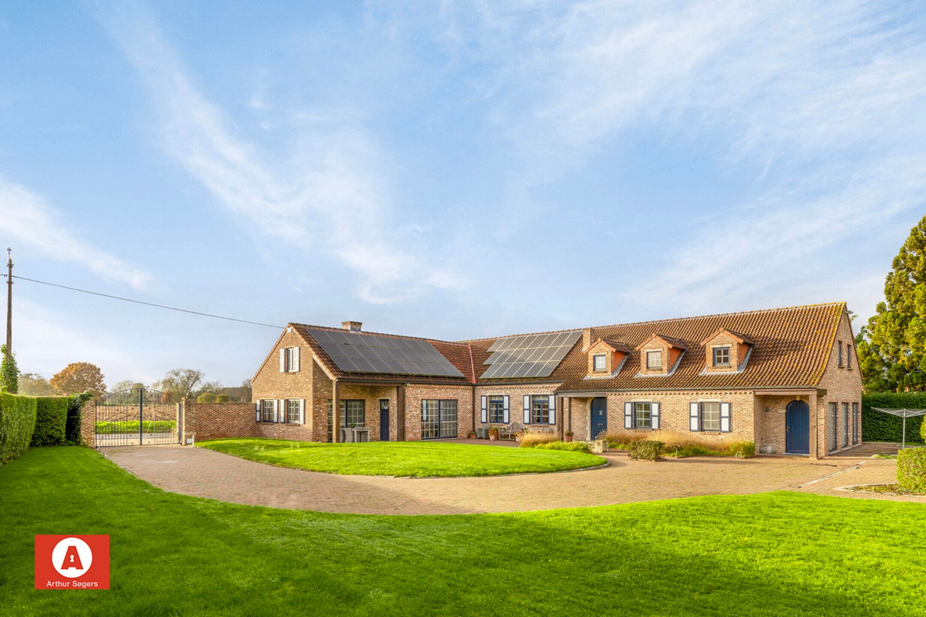 Unieke energiezuinige hoeve met 5 à 6 slaapkamers en weiland foto 4