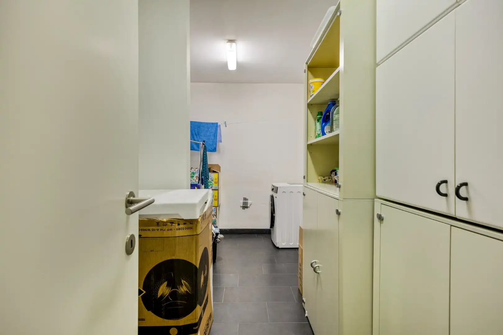 Unieke opbrengsteigendom met commercieel gedeelte en 2 ruime appartementen !  foto 24