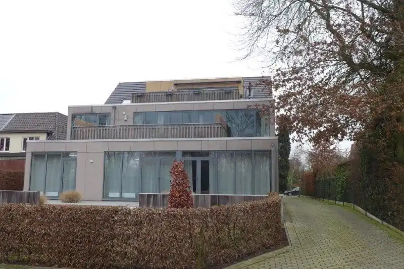 Commerciële ruimte te huur foto 19