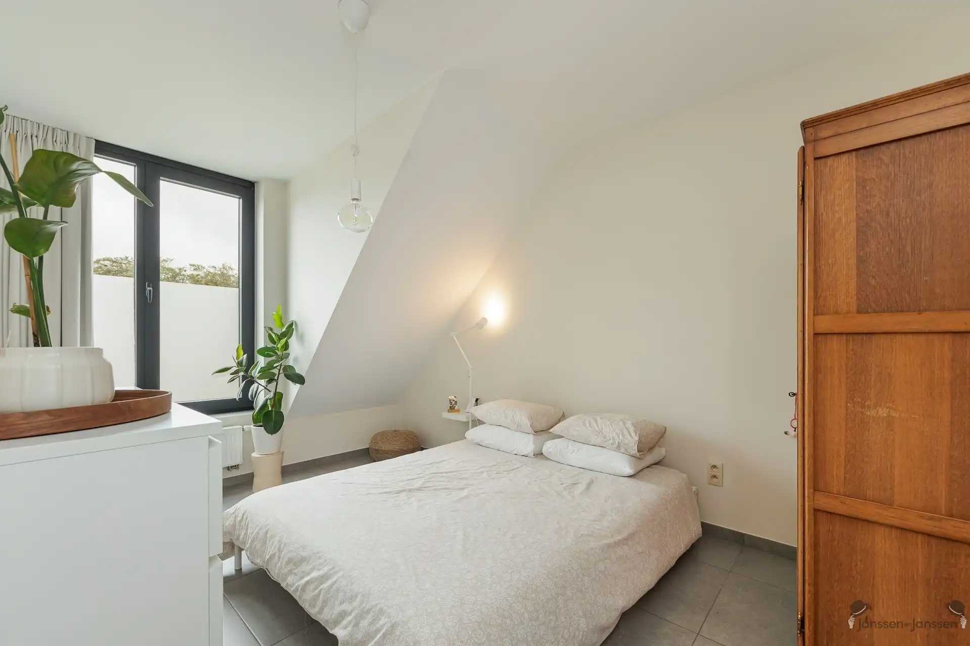 Mooi appartement met schitterend uitzicht en groot terras en parkeerplaats foto 8
