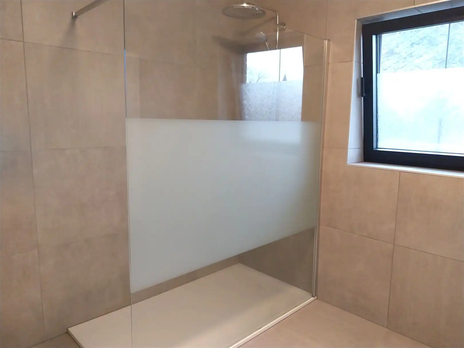 TE HUUR: Vrijstaande woning met 3 slaapkamers te Pelt! foto 16