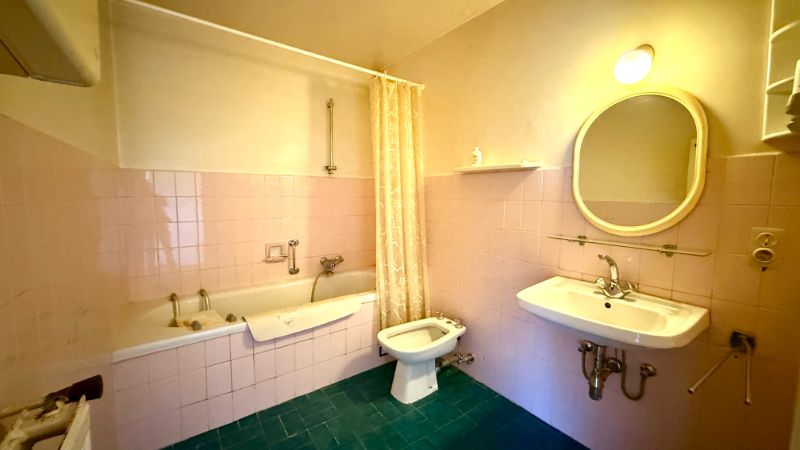 Gezellig en verrassend ruim appartement met 2 slaapkamers en veel potentieel in het hart van Deinze foto 9