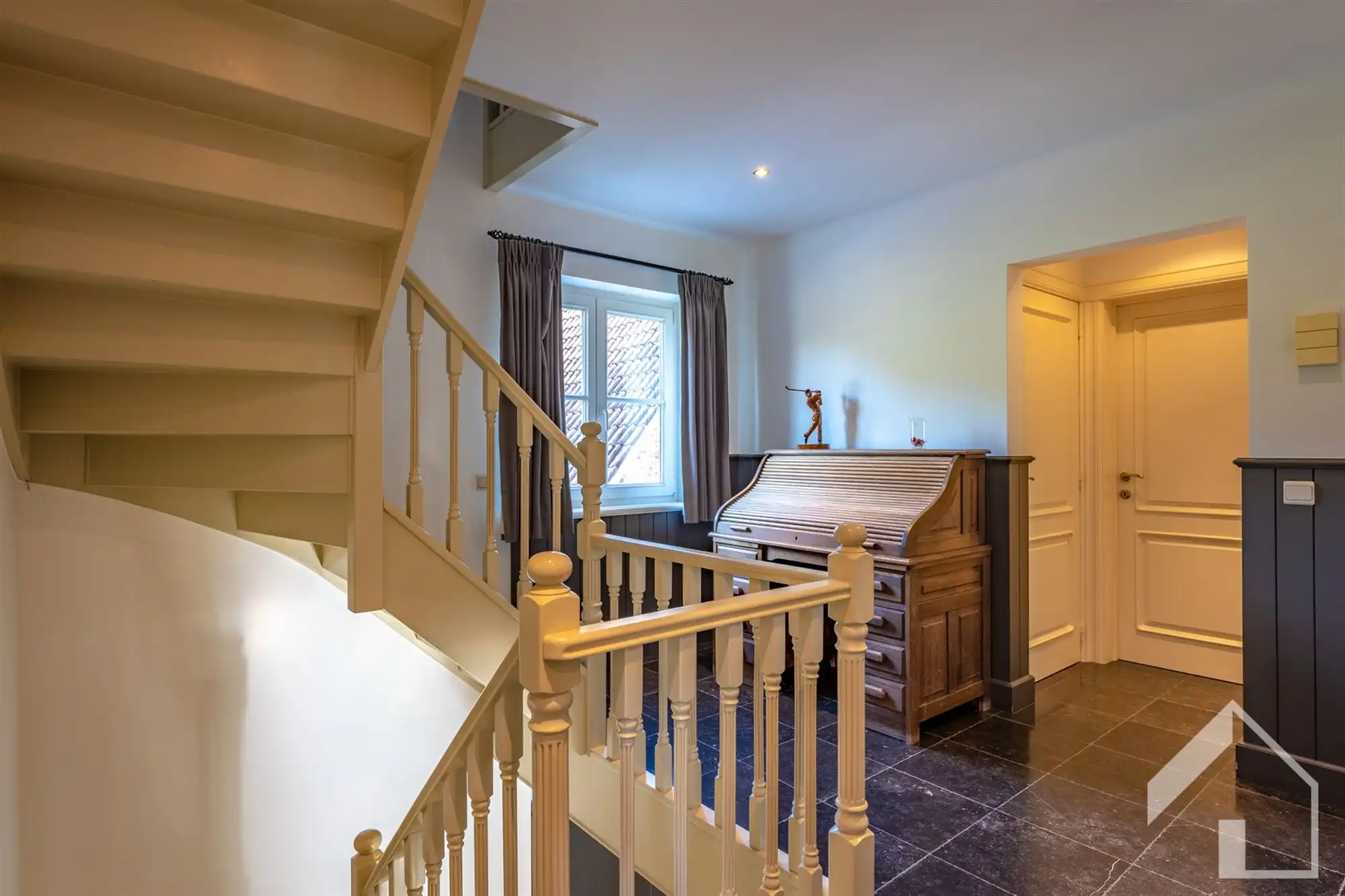 Exclusieve villa met loods, prachtige tuin en topafwerking op ruim 7.400 m²  foto 21