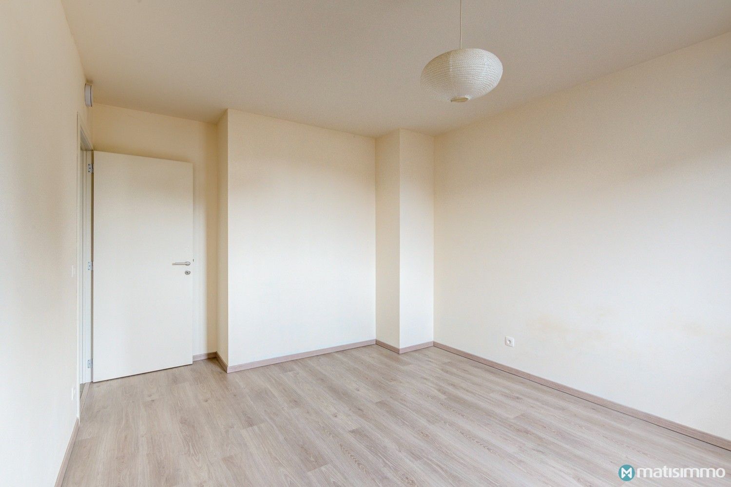 INSTAPKLAAR APPARTEMENT MET 2 SLAAPKAMERS VLAKBIJ HET CENTRUM VAN BILZEN (+ optioneel extra brede autostaanplaats) foto 12