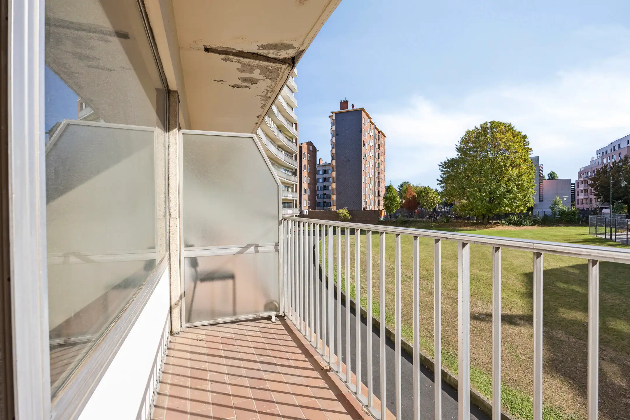 Appartement 1 kamer, twee terrassen, uitstekende locatie! foto 10