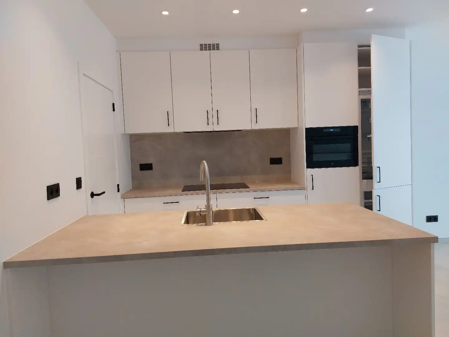 Instapklaar energieneutraal 2 slaapkamer nieuwbouw-appartement in Neerpelt centrum foto 6