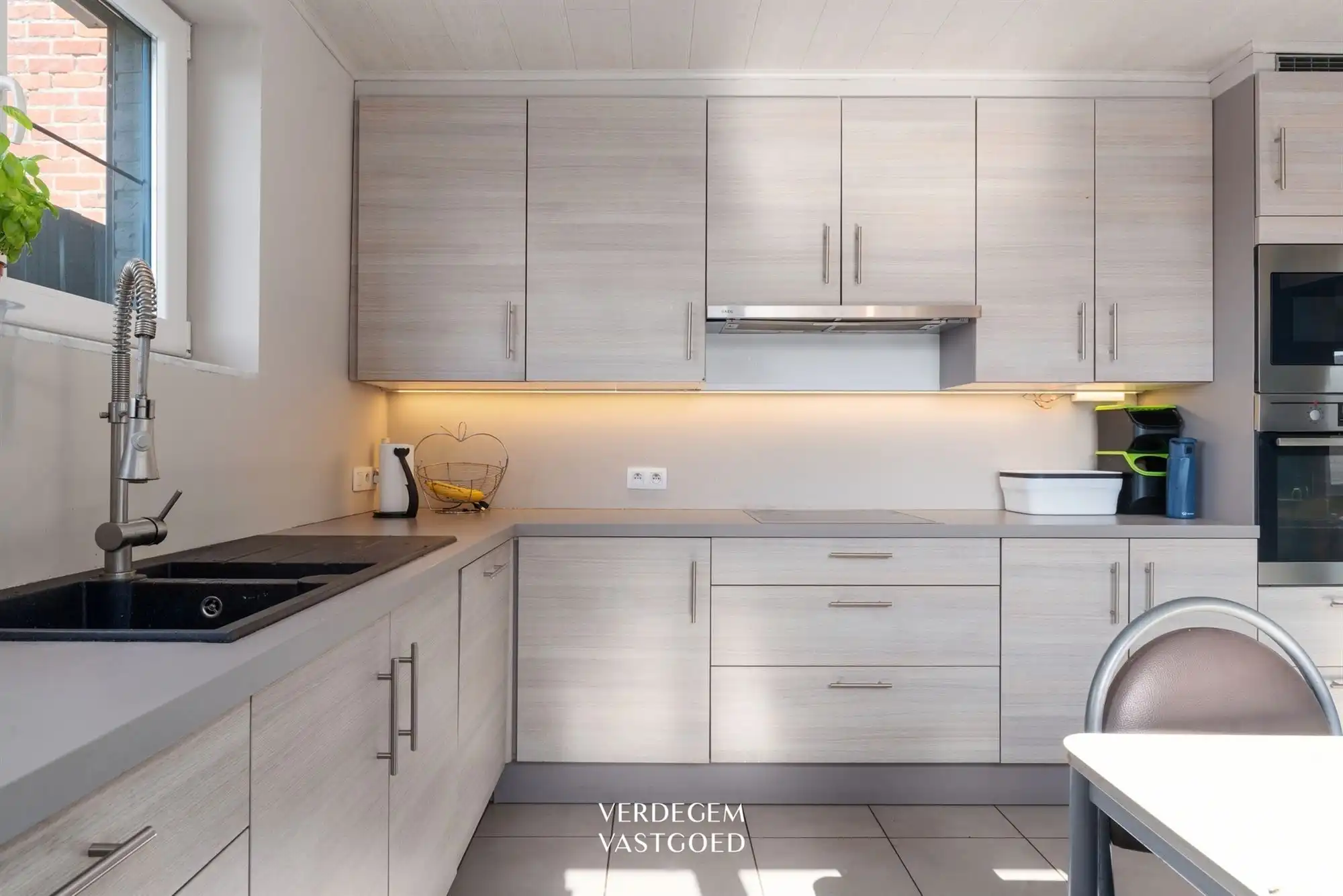 Woning met 4 slaapkamers en loods van 100m² foto 7
