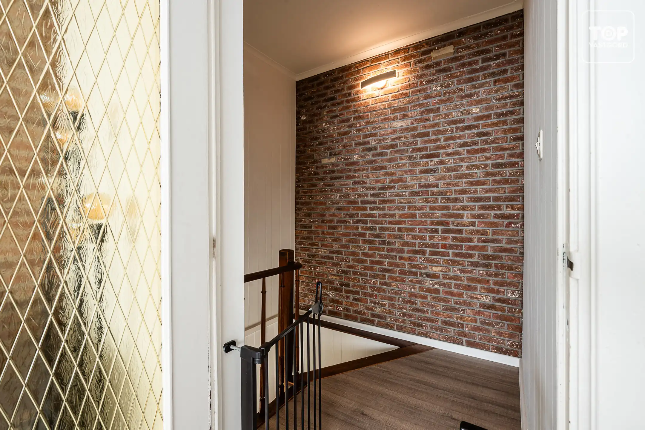Instapklare woning met magazijn foto 16