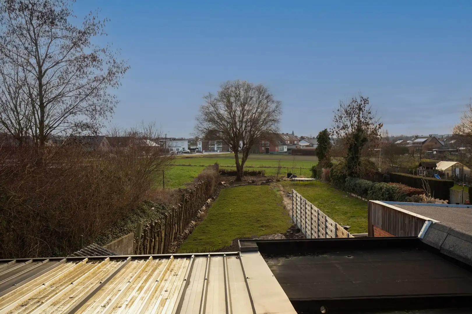 Rustig gelegen woning met 4 slaapkamers foto 30