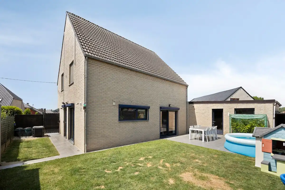 Ruime woning met tuin, garage en 3 slaapkamers in Roosdaal - bouwjaar 2007, foto 18