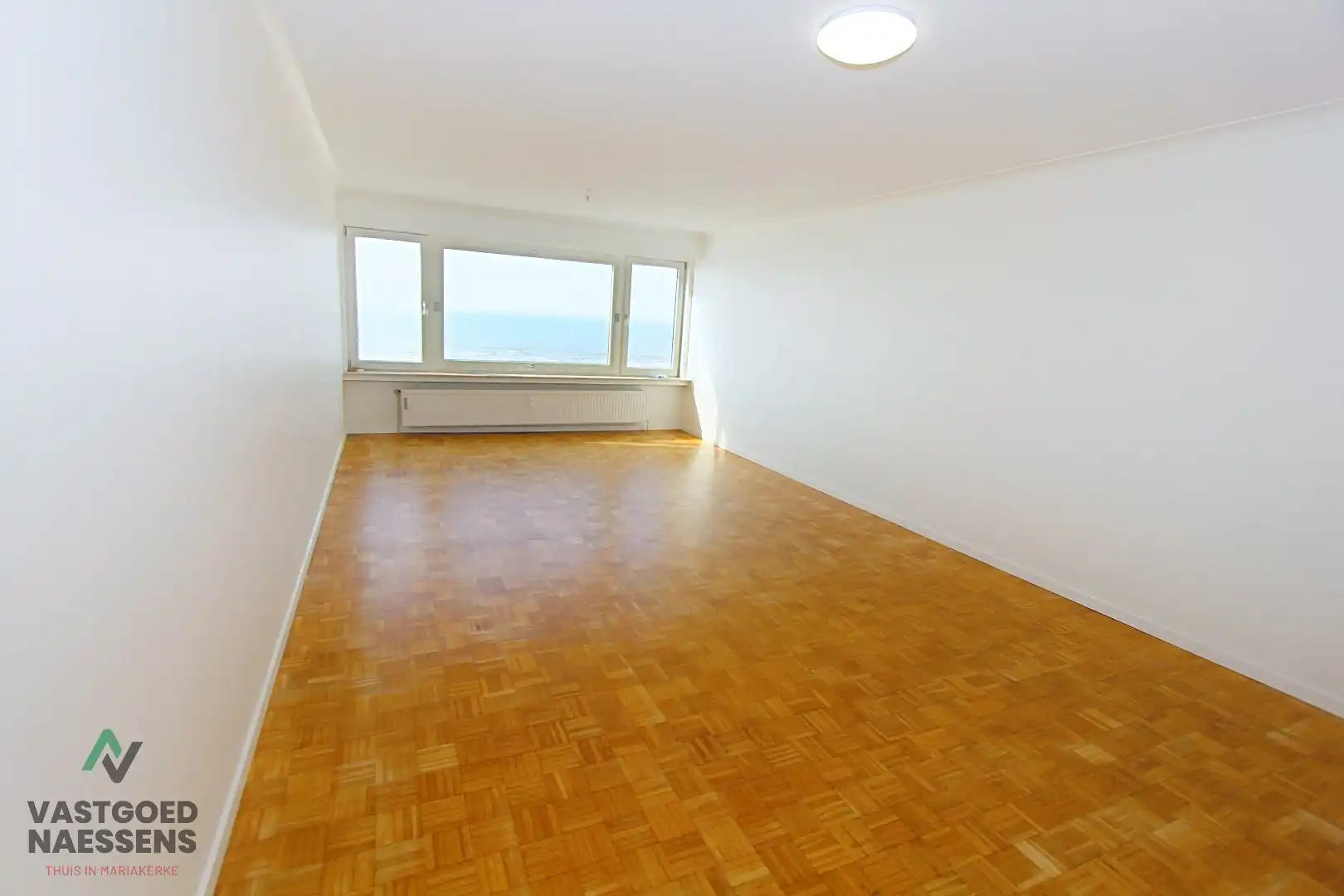 INSTAPKLARE STUDIO MET ZICHT OP ZEE foto 3