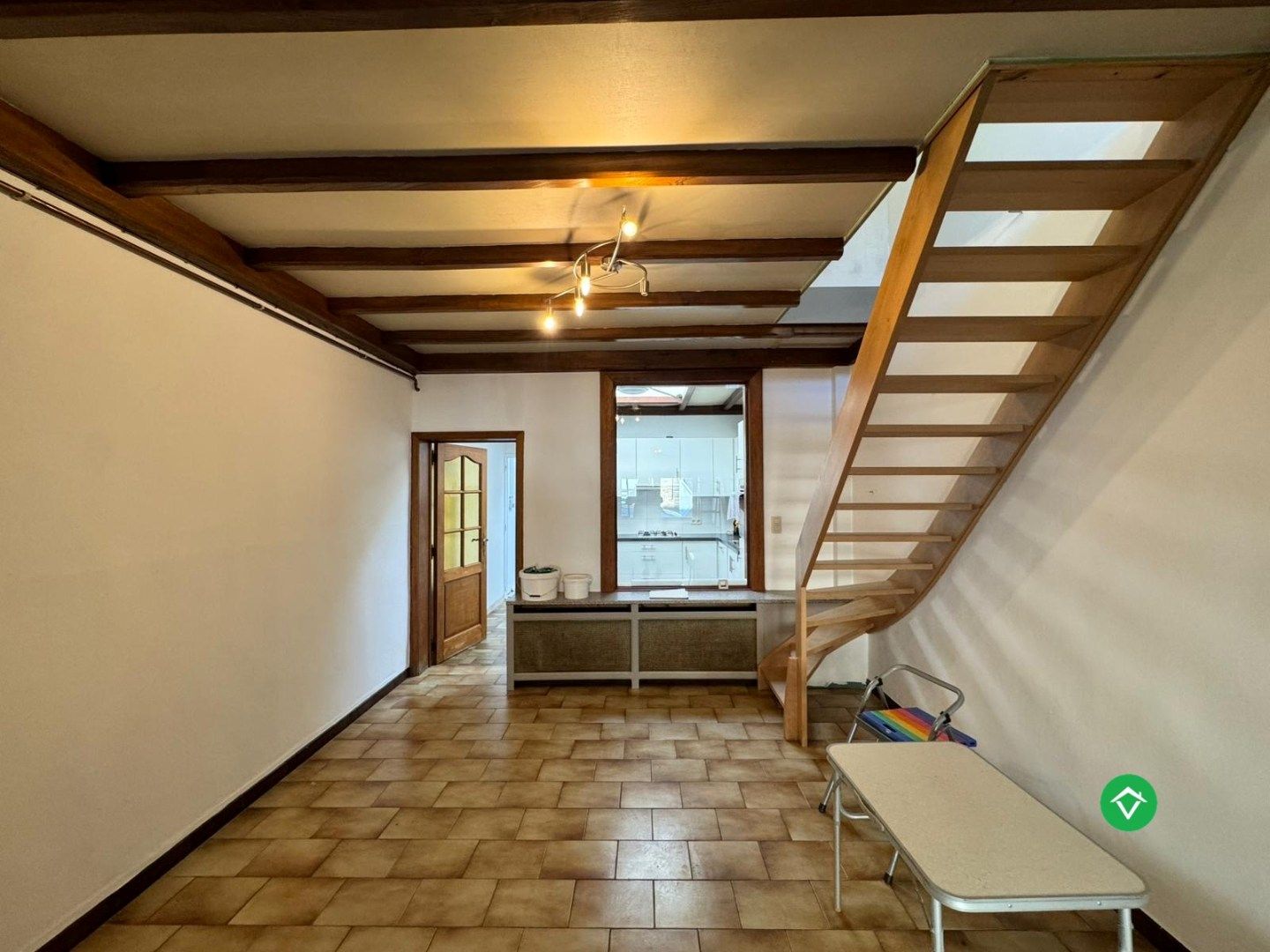 Woning met 2 slaapkamers en garage te Oostende  foto 4