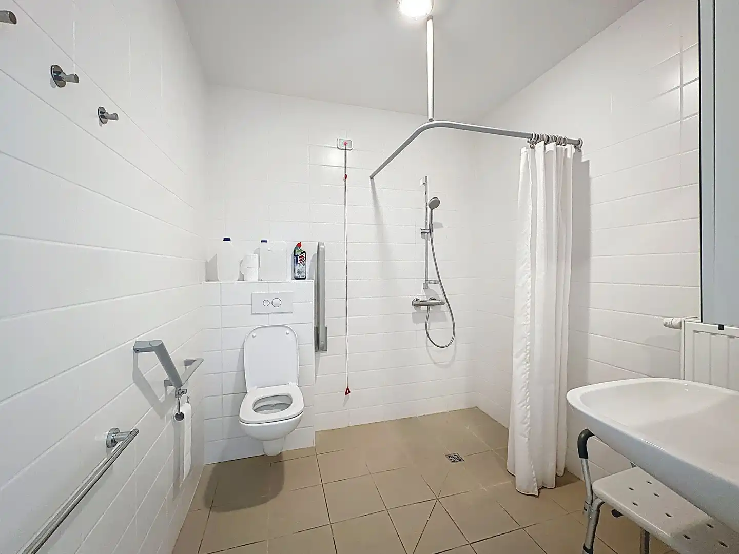 Ruime assistentiewoning in een groene oase van rust. foto 6