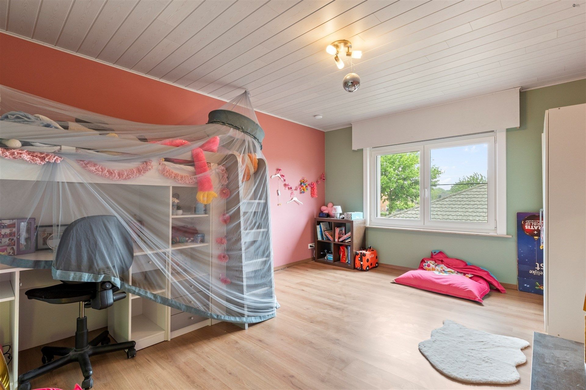Open bebouwing met 5 slaapkamers op 2.561m² grond foto 23