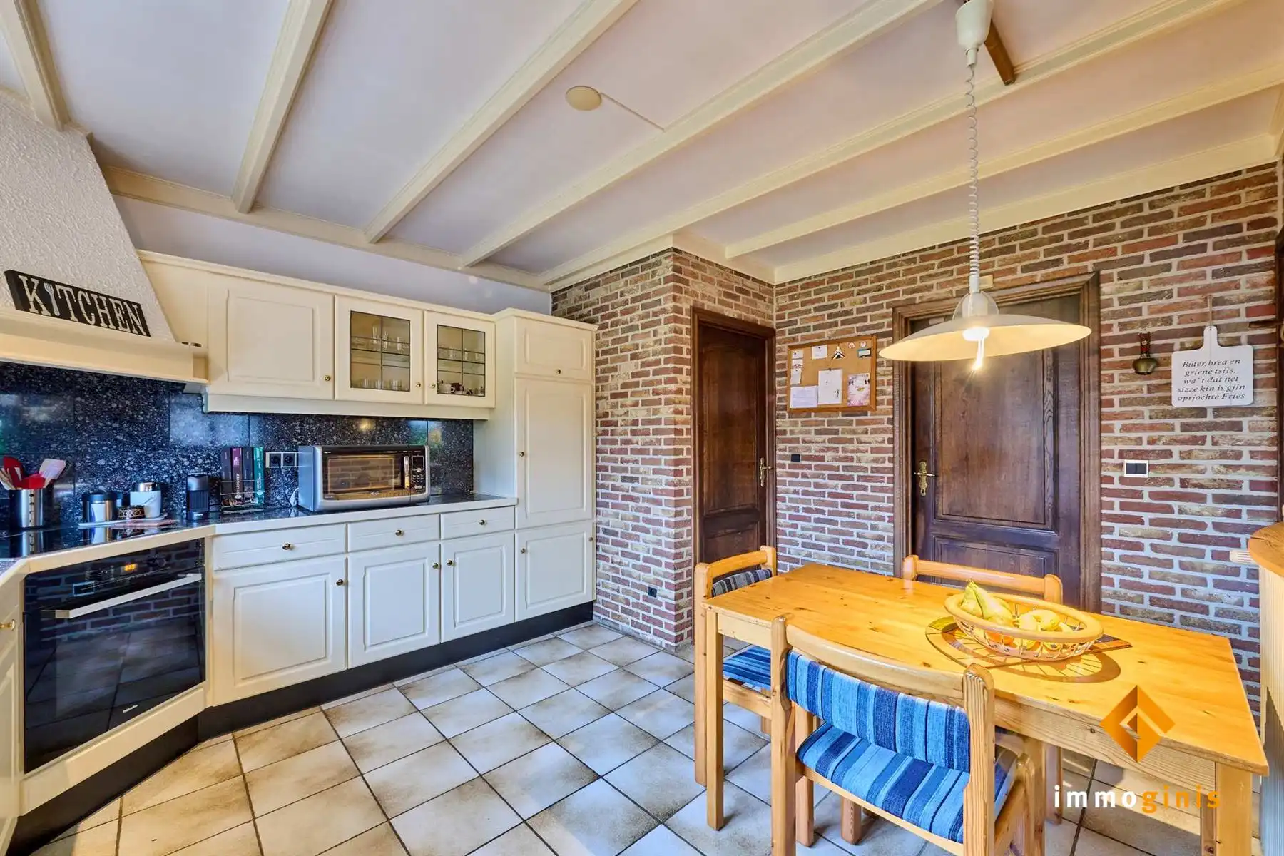 Verrassend ruime woning met 5 slaapkamers en een vrijstaand bijgebouw van 95 m²! foto 7