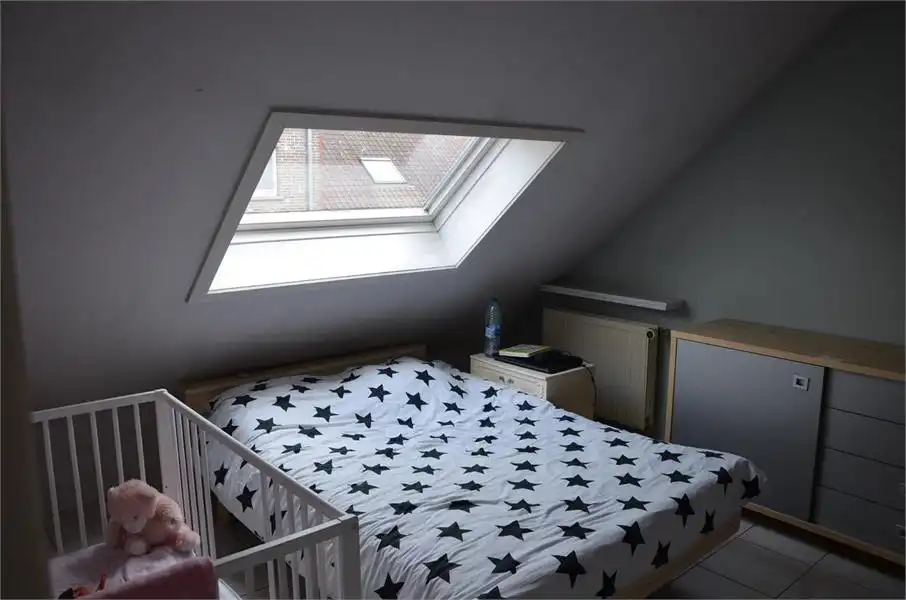 Instapklaar dakappartement met terras en autostandplaats in Ardooie foto 10