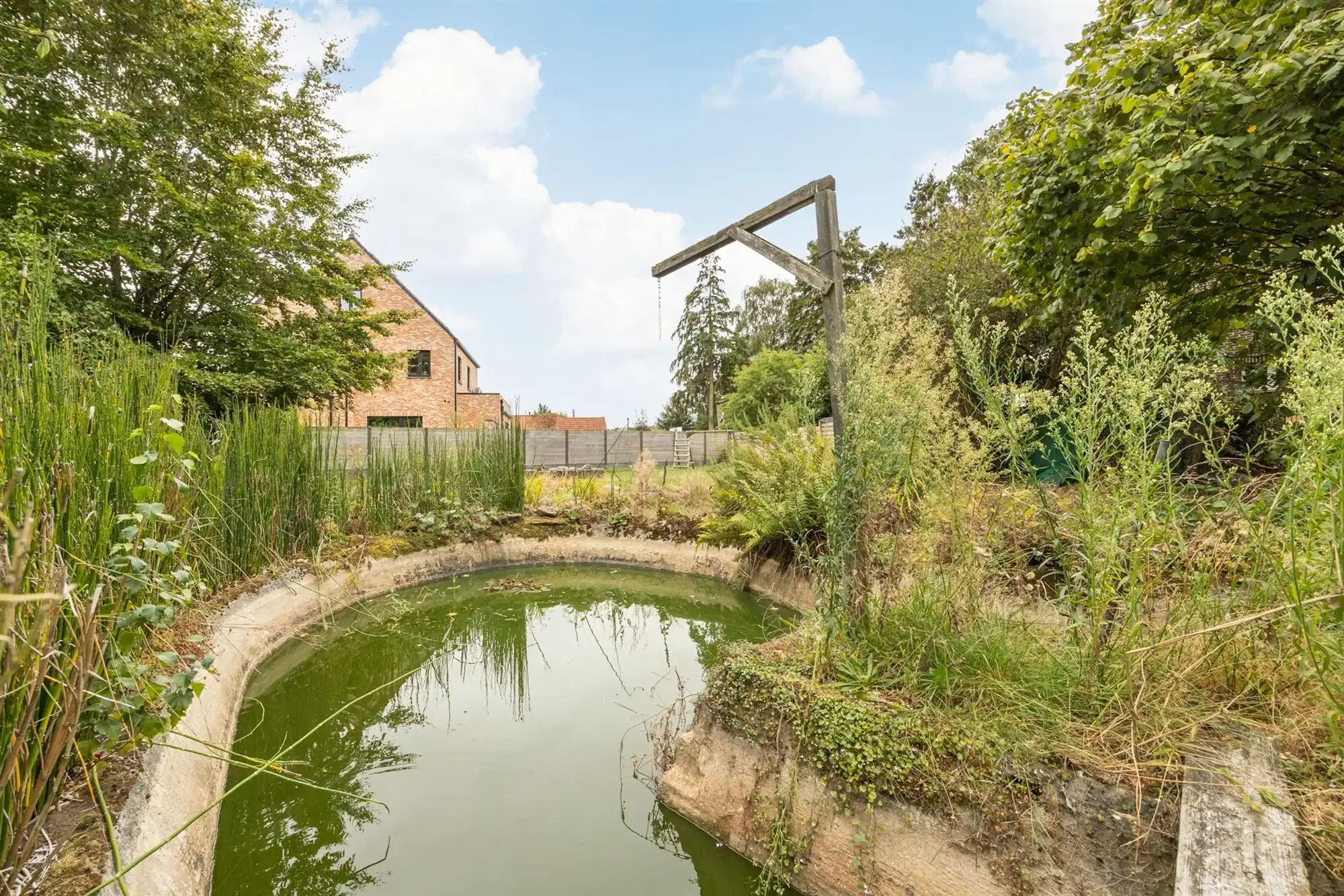Lichtrijk op te frissen woning op 11a60ca foto 15