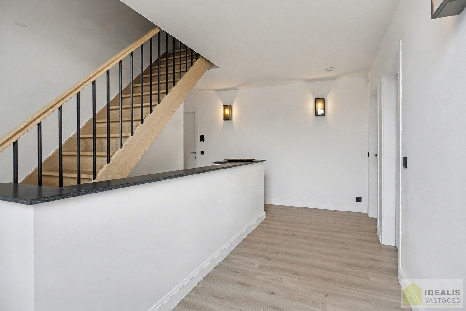 IDEALIS VASTGOED - BIJZONDERE EN HOOGWAARDIG AFGEWERKTE VILLA OP GEGEERDE LOCATIE foto 36