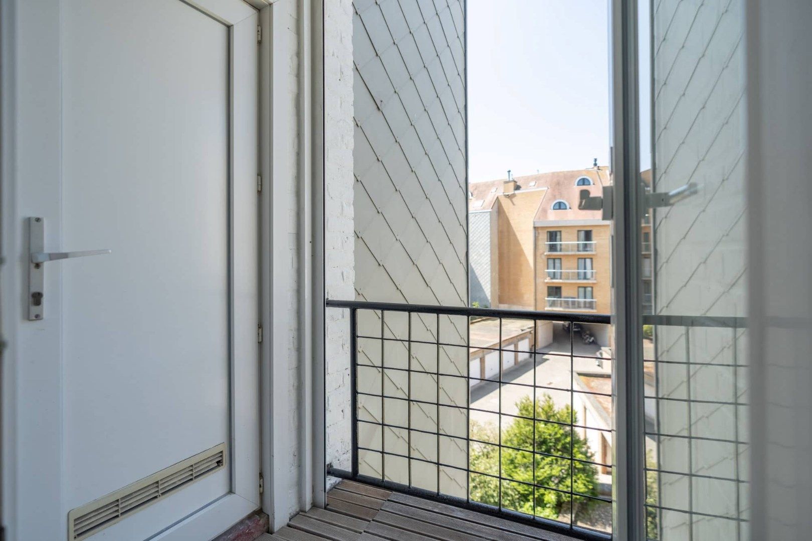 Smaakvol gerenoveerd appartement met vrij zicht foto 20