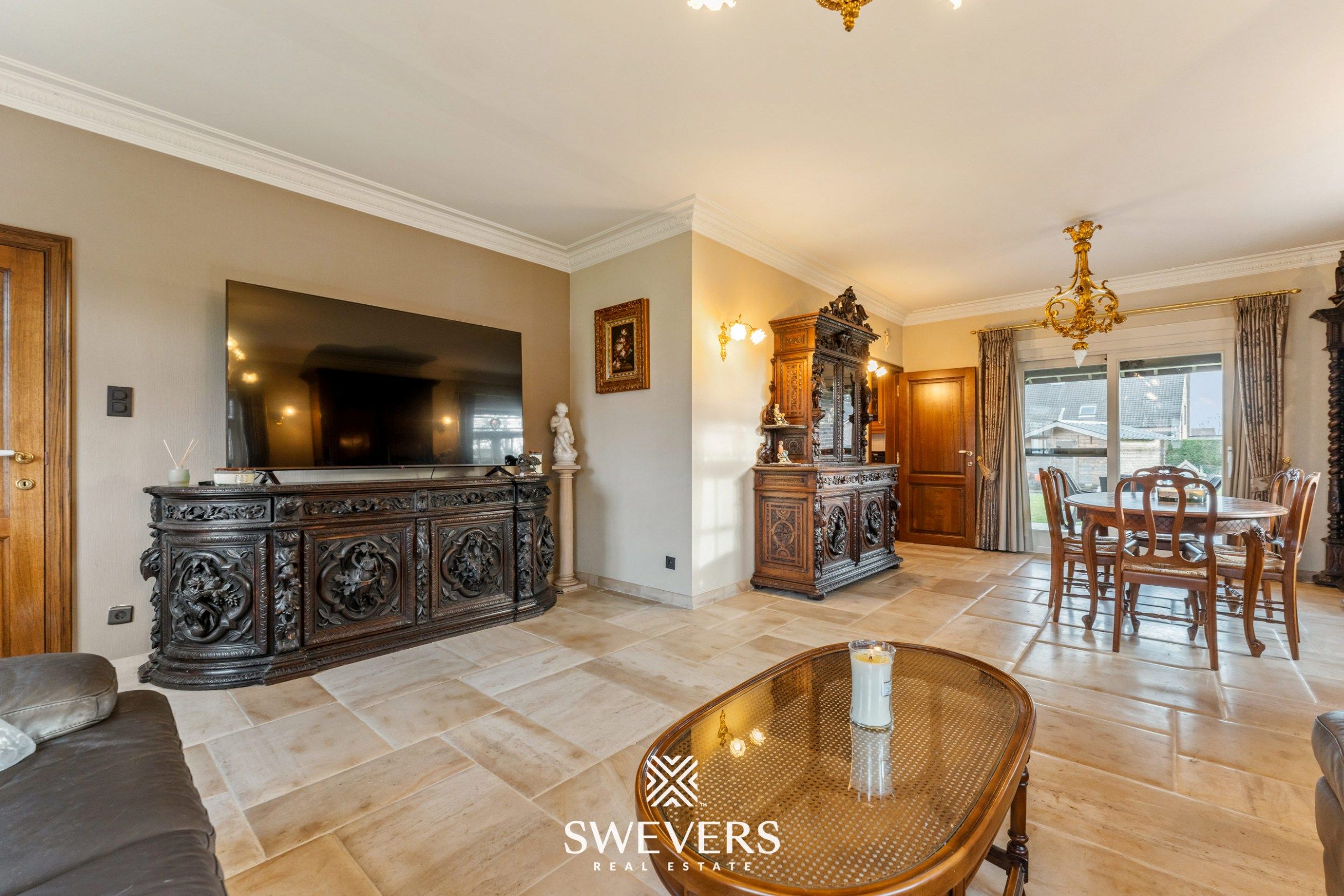 Ruime open bebouwing met 4 slaapkamers en zonnige tuin in Houthalen foto 4