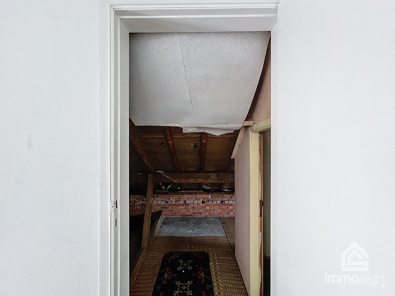 Charmante gezinswoning met potentieel op ruim hoekperceel in hartje Eksel foto 30