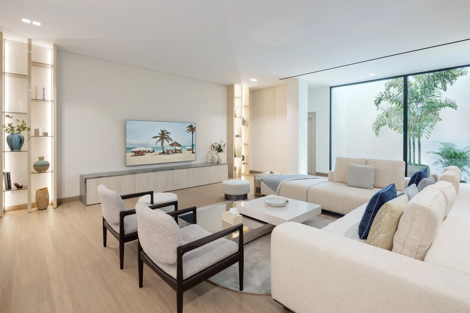 Adembenemende designvilla in exclusief Los Flamingos – waar modern wonen en luxe samenkomen aan de Costa del Sol foto 3