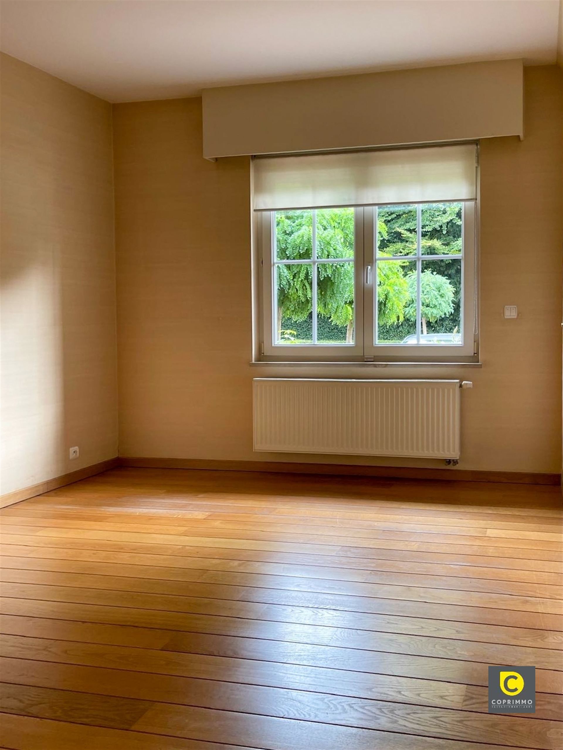 Gelijkvloersappartement met terras, tuin en garage foto 14