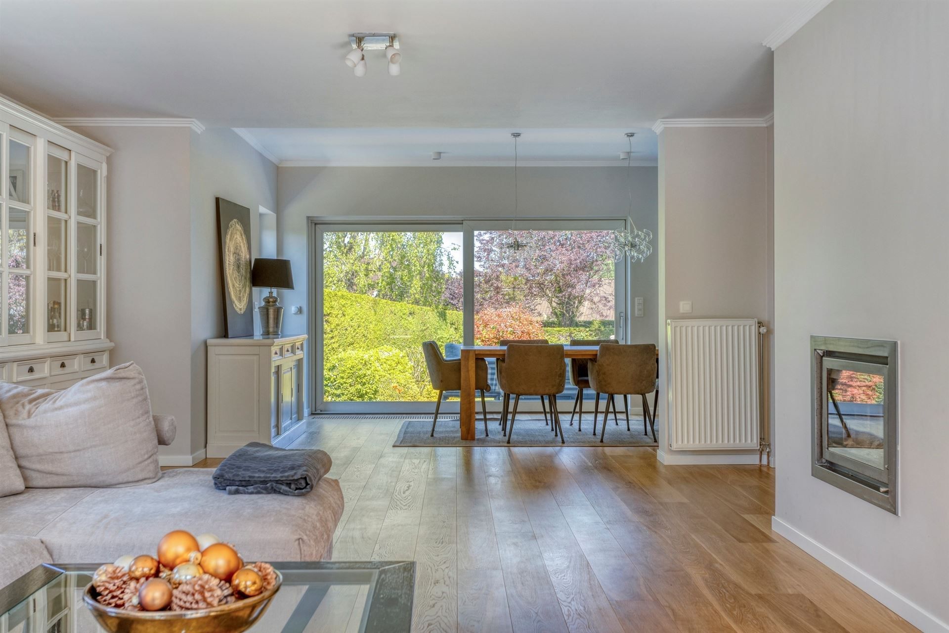 Prachtig gerenoveerde villa op mooi perceel foto 6