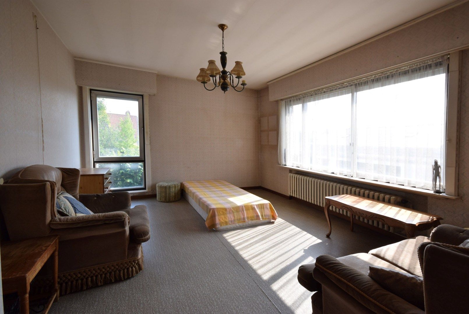 Karaktervolle halfopen bebouwing met ruime tuin te Roeselare foto 6