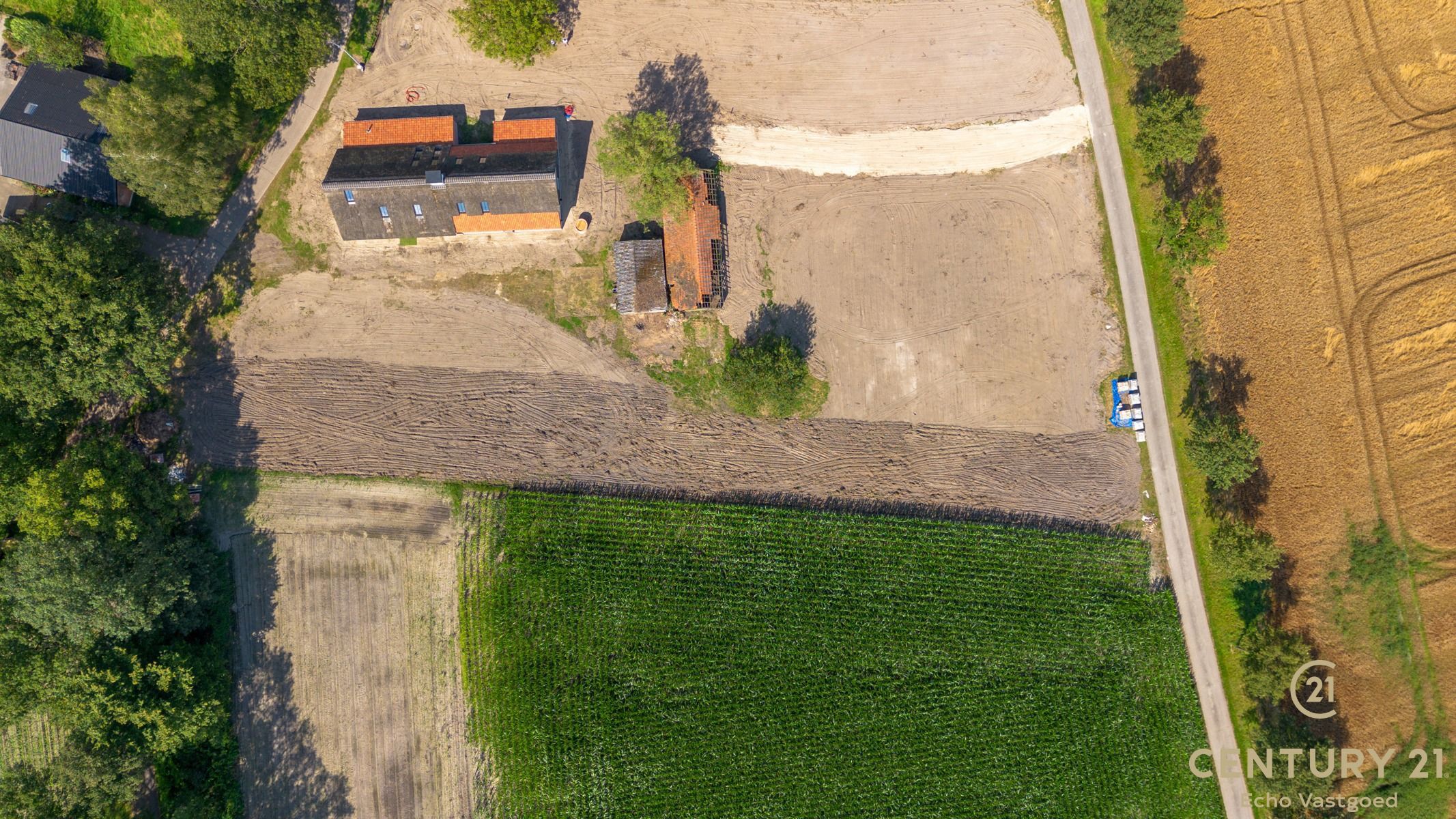 Uitzonderlijk landhuis bij natuurgebied te Poppel op 1.3Ha foto 31