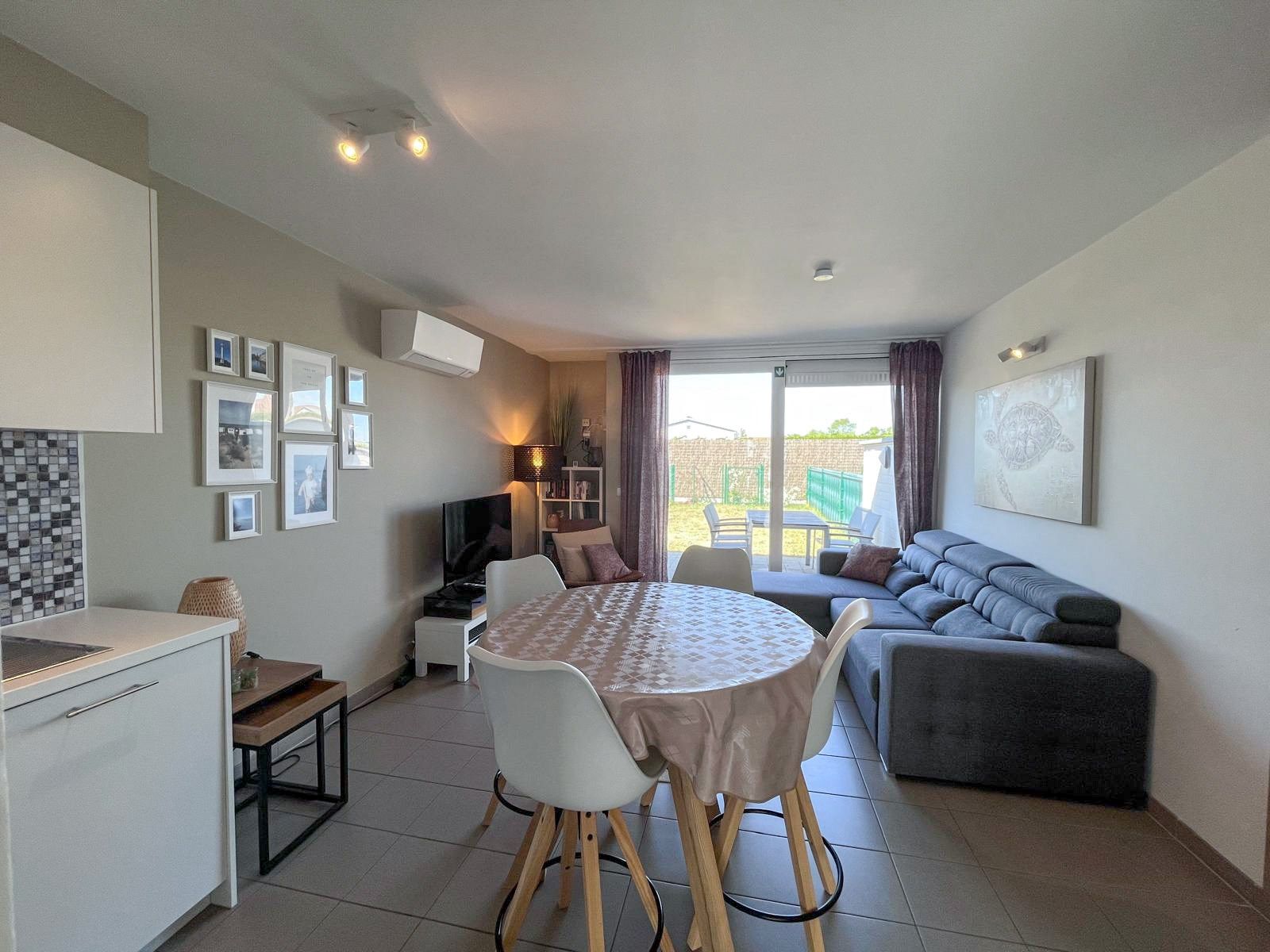 Vakantiewoning met zuid gerichte tuin op wandelafstand van de beschermde duinen  foto 3