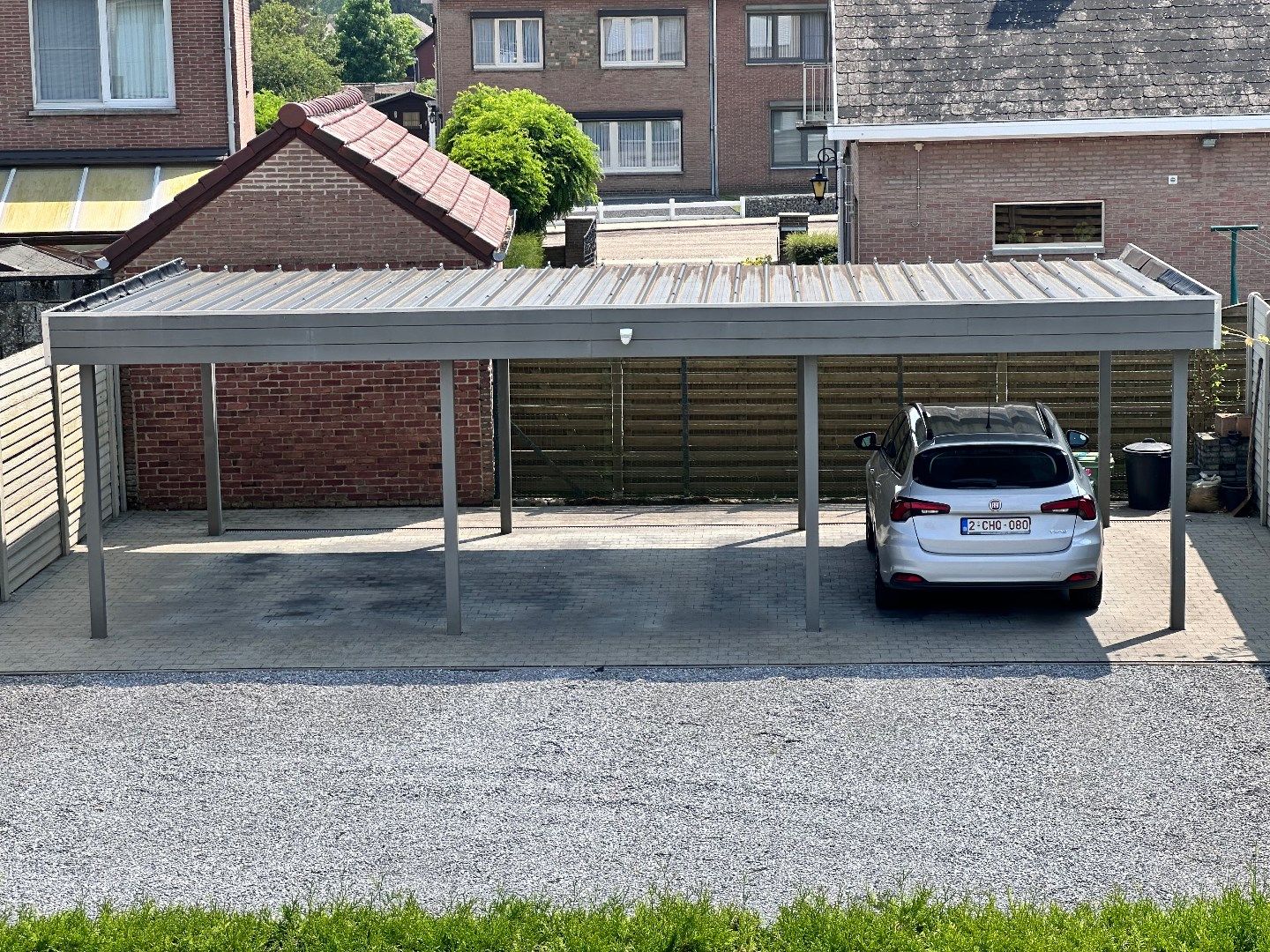 Goed gelegen duplex appartement met 2 slaapkamers, terras en carport te Tongeren foto 13