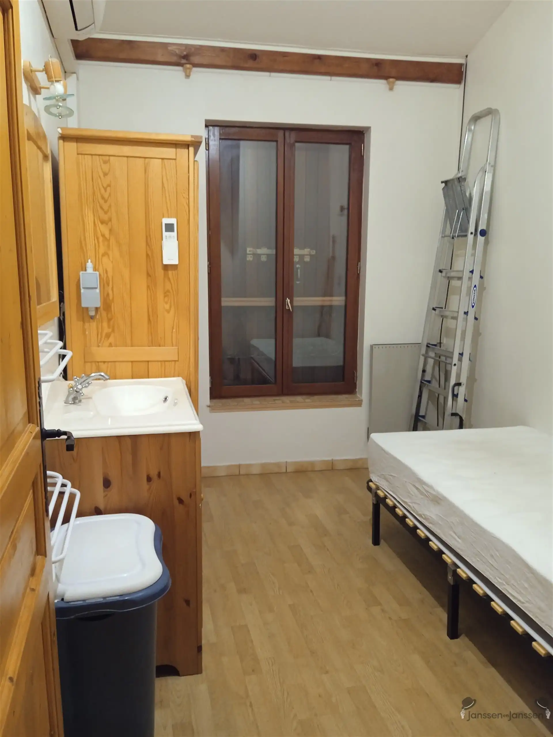 Volledig gerestaureerde en bemeubelde woning zuid Franse kust foto 6