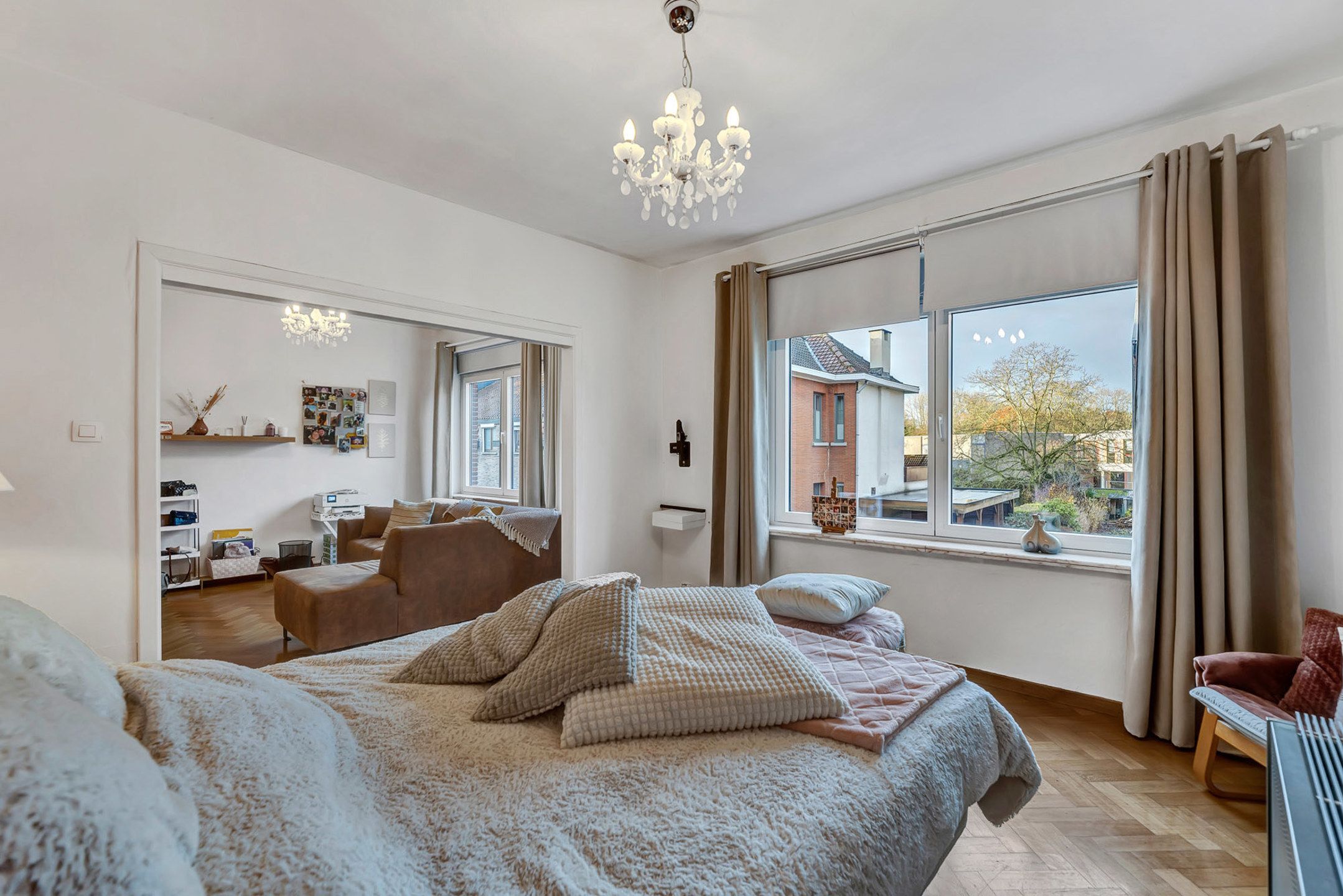 Instapklare woning met 5 slpks, tuin en fietsgarage foto 14