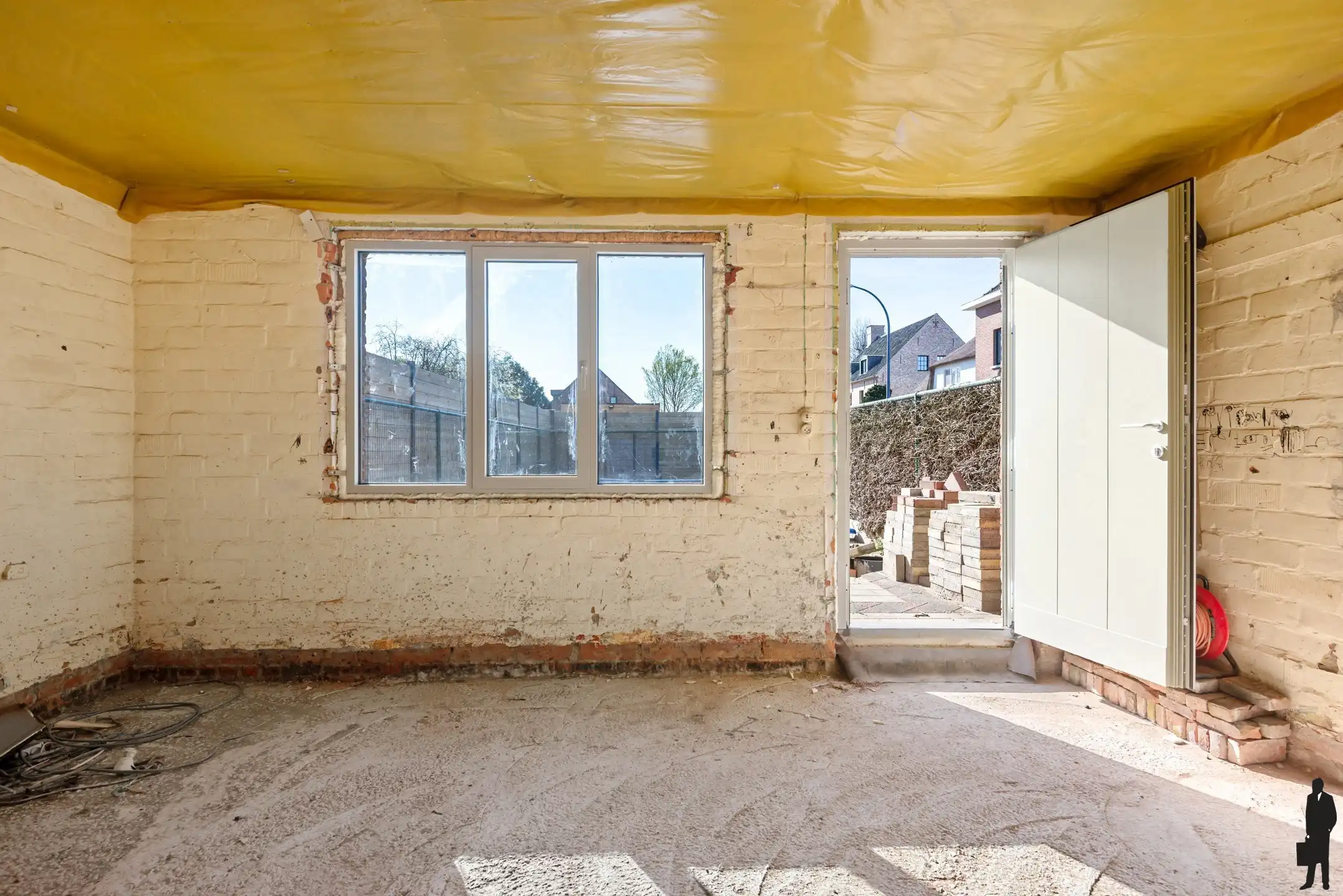 Af te werken gebouw in het centrum van Kontich-Kazerne foto 11