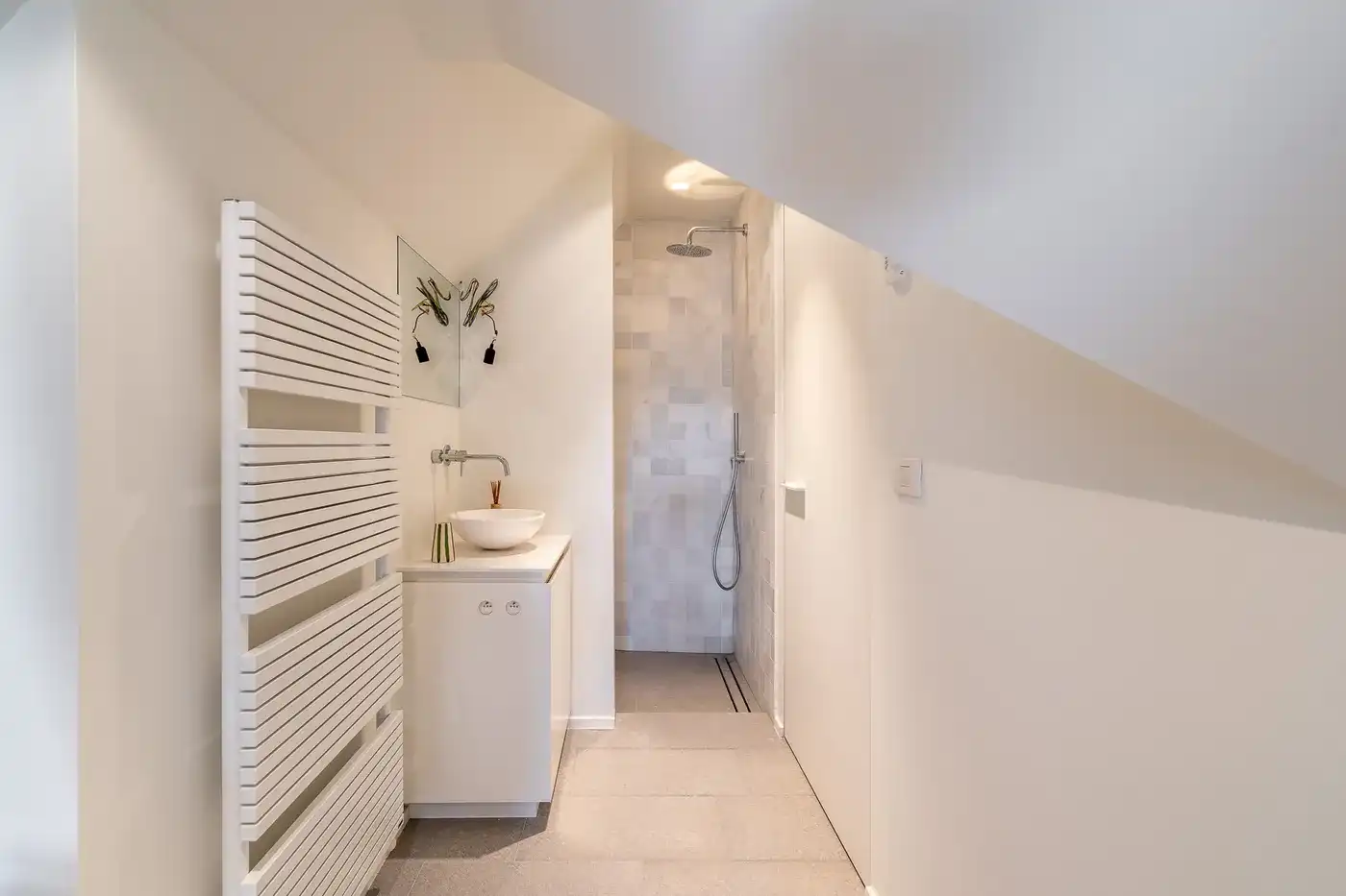 Recent gebouwde villa voorzien van een luxe afwerking, grenzend in alle privacy aan het Zwin nabij de Oosthoek  foto 21