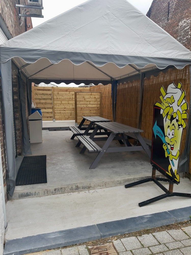 Handelspand (frituur) met gerenoveerde woning! foto 17