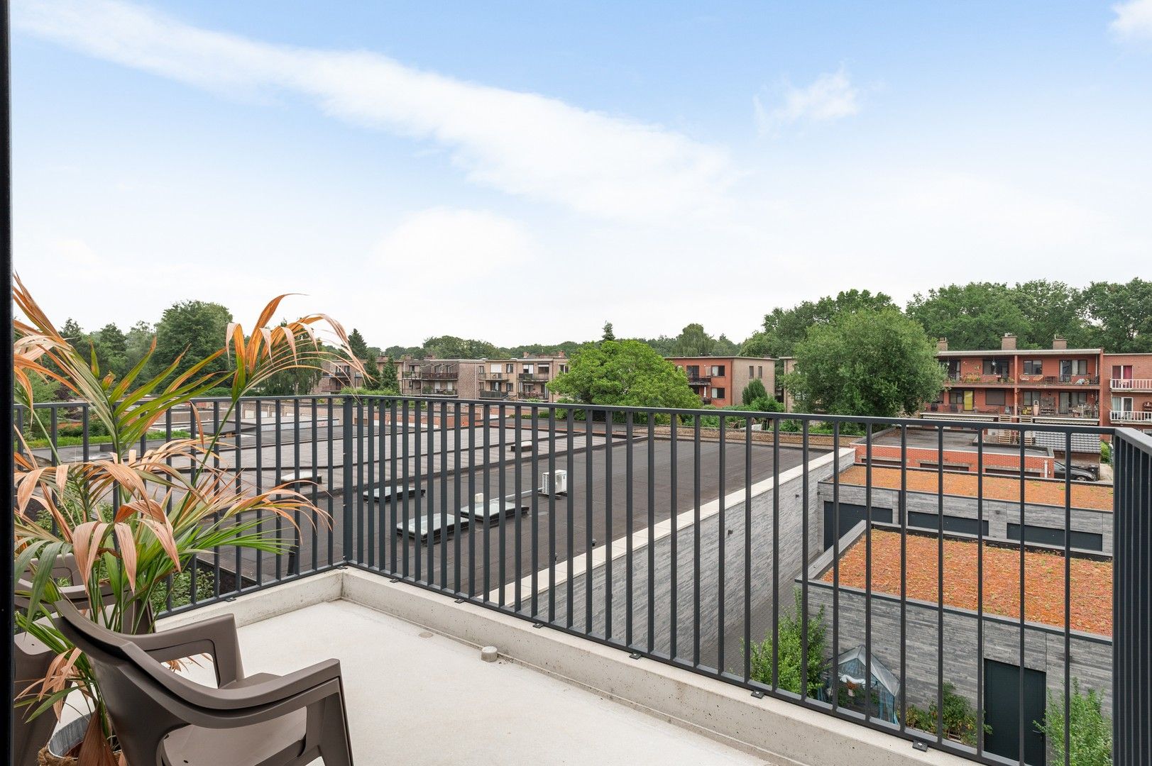 Ruim, nieuwbouw appartement met 2 splk en heerlijk terras foto 9