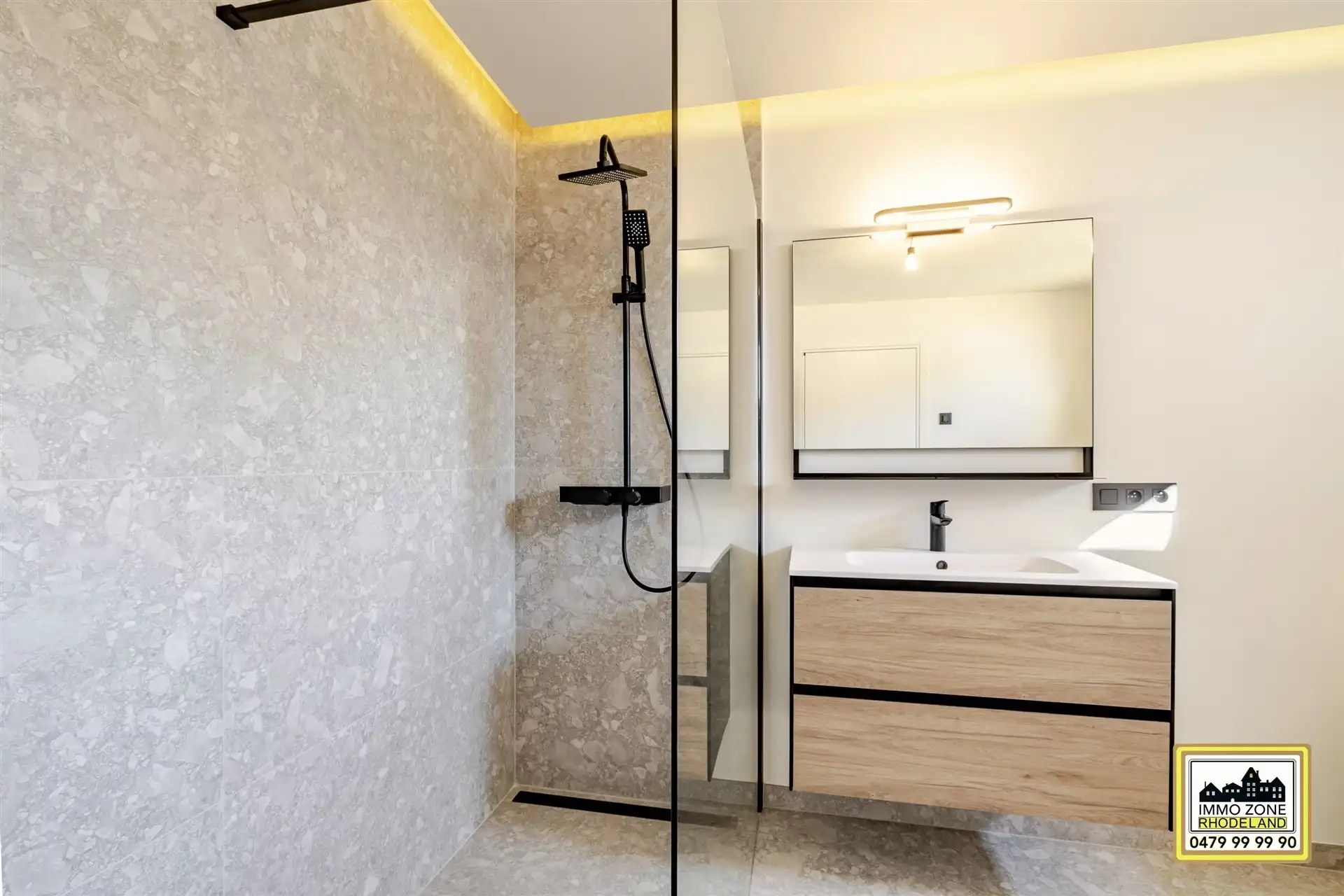 Uiterst luxueuze woning met 3 slpks, 2 bdks en mooie tuin foto 15