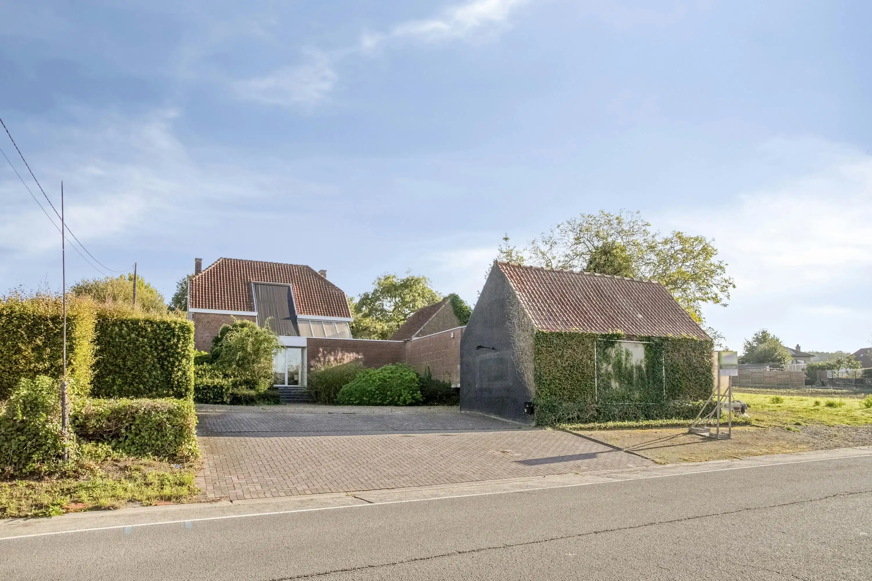 Huis met kantoorruimte en atelier te koop in Waregem foto 13