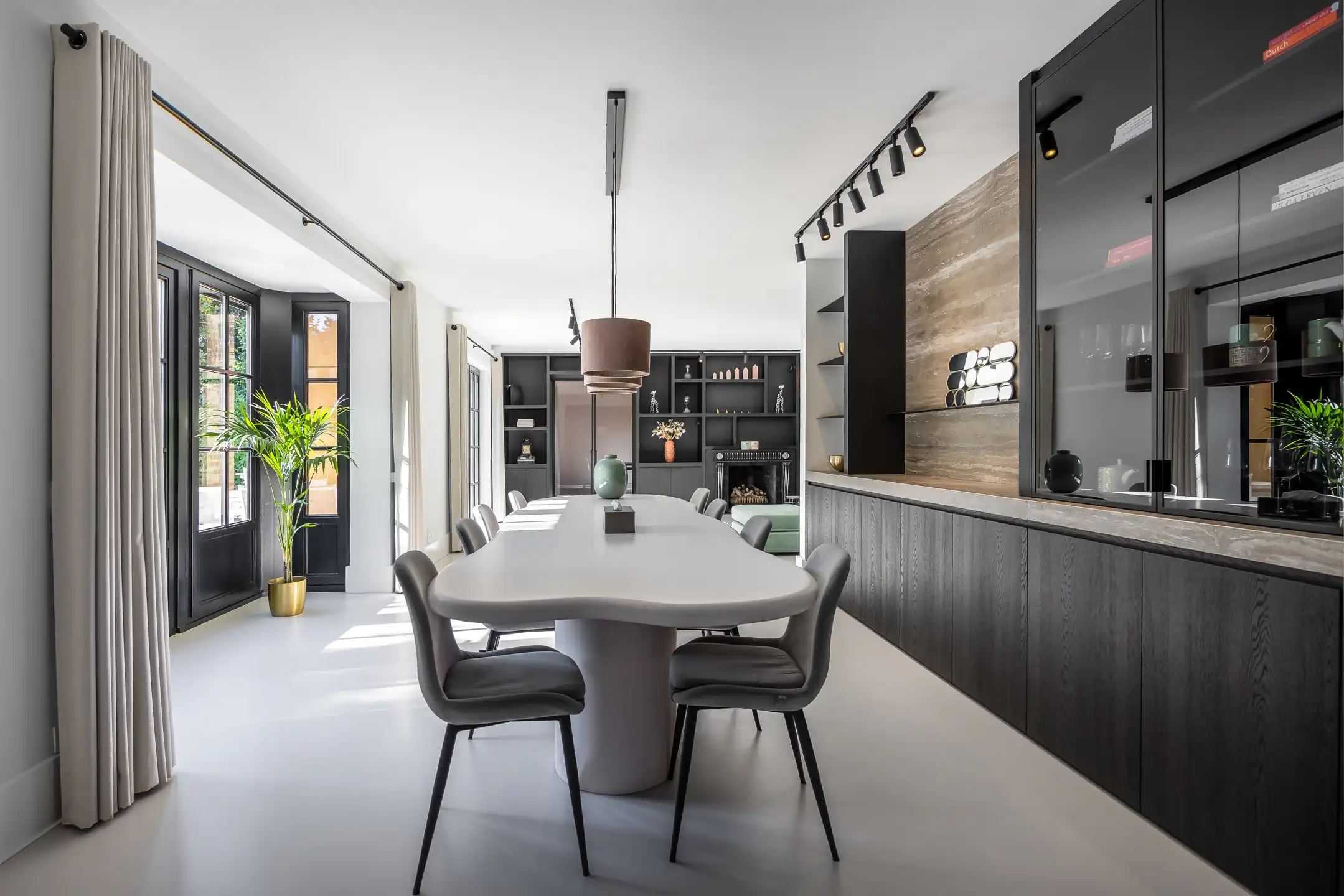 Prestigieuze villa met zwembad op 3.528 m² op toplocatie! foto 8