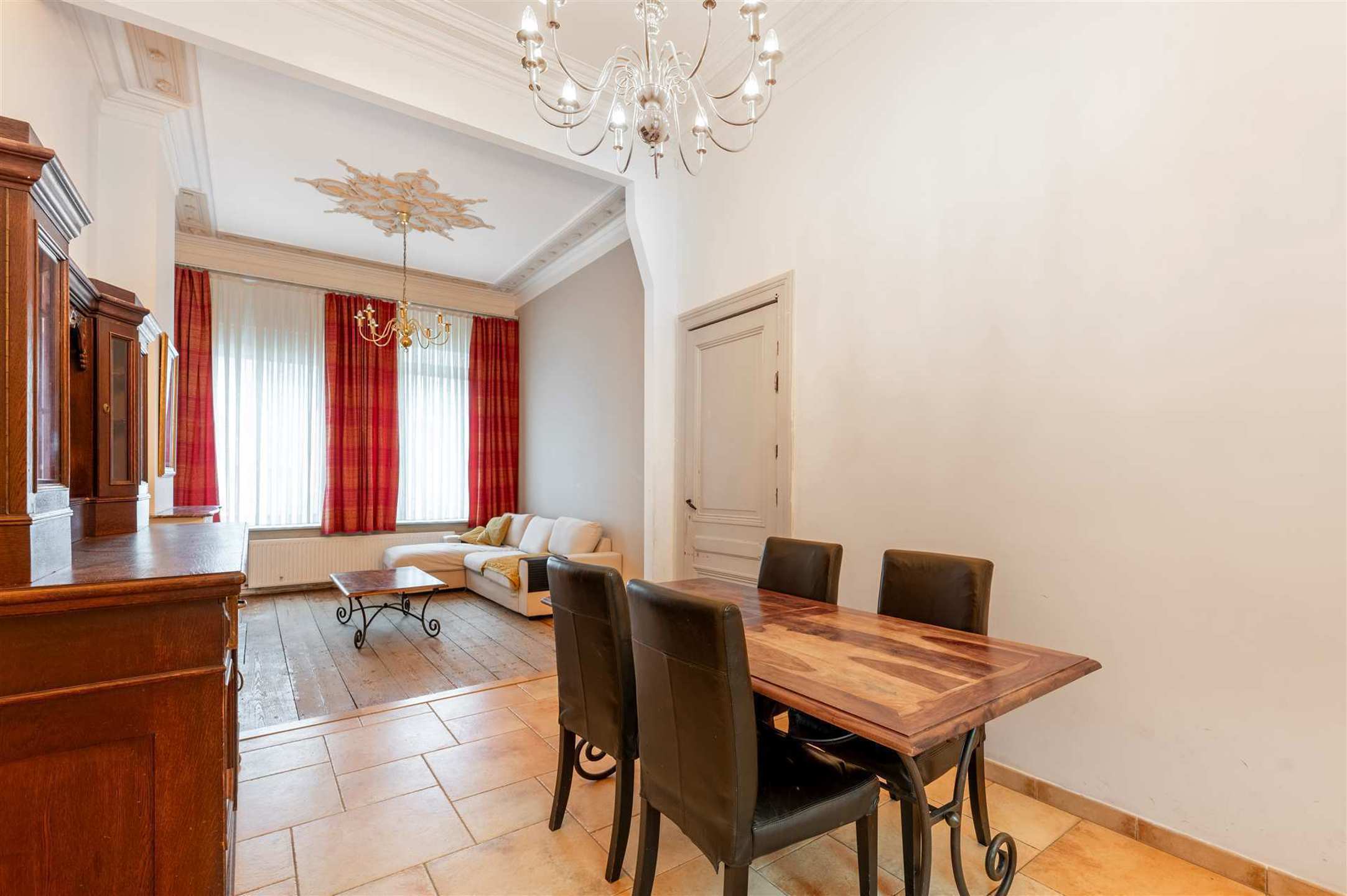 Ruime burgerwoning met 4 slaapkamers en stadstuin op toplocatie in Antwerpen foto 4