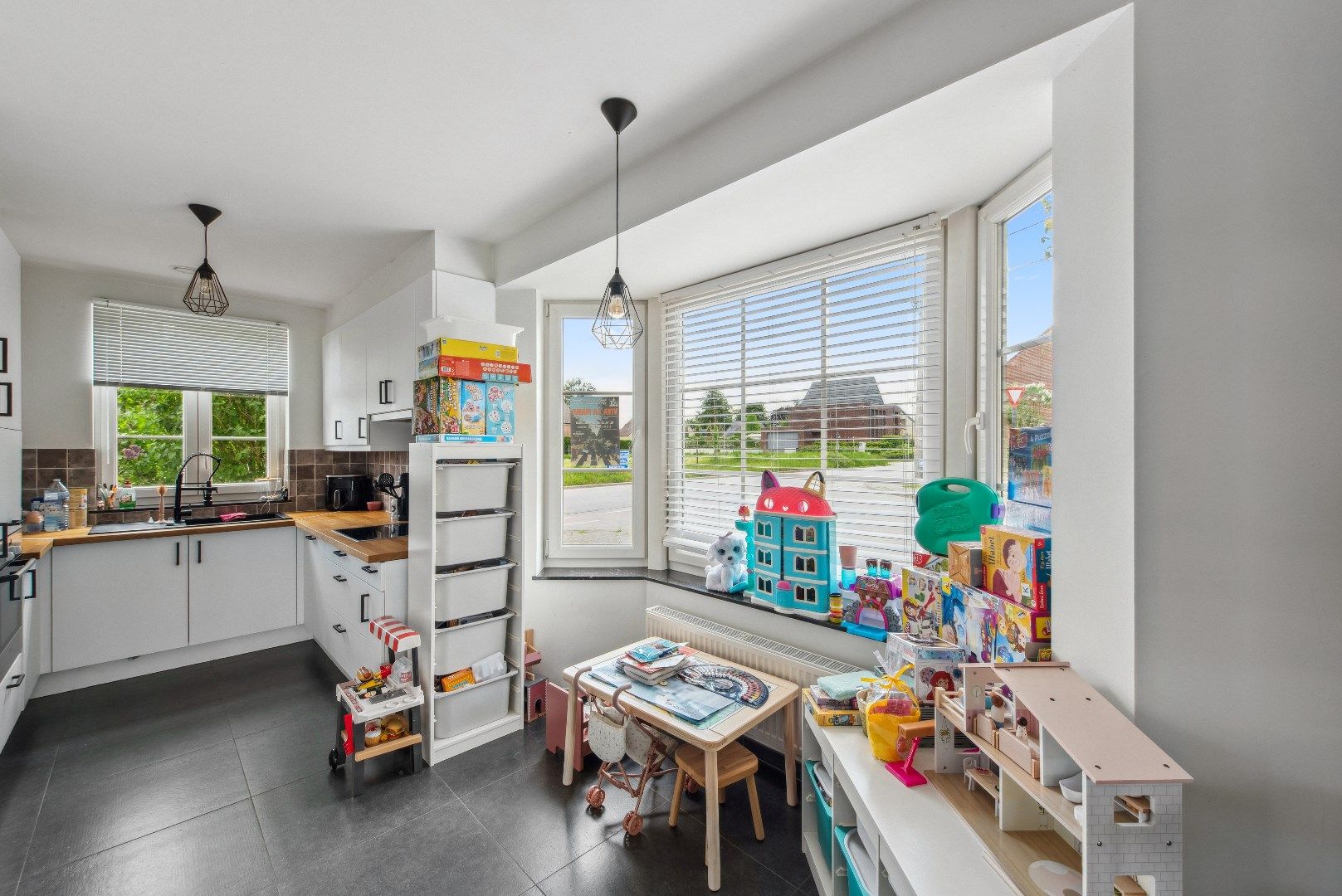 Gezinswoning in pastoriestijl met garage en 4 slaapkamers foto 9