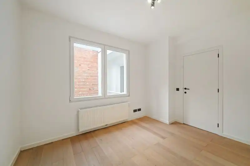 APPARTEMENT MET GARAGE foto 9