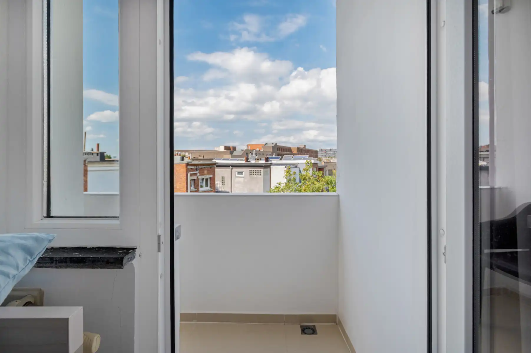 Lichtrijk dakappartement met 2 slpk en terras in Borgerhout foto 12