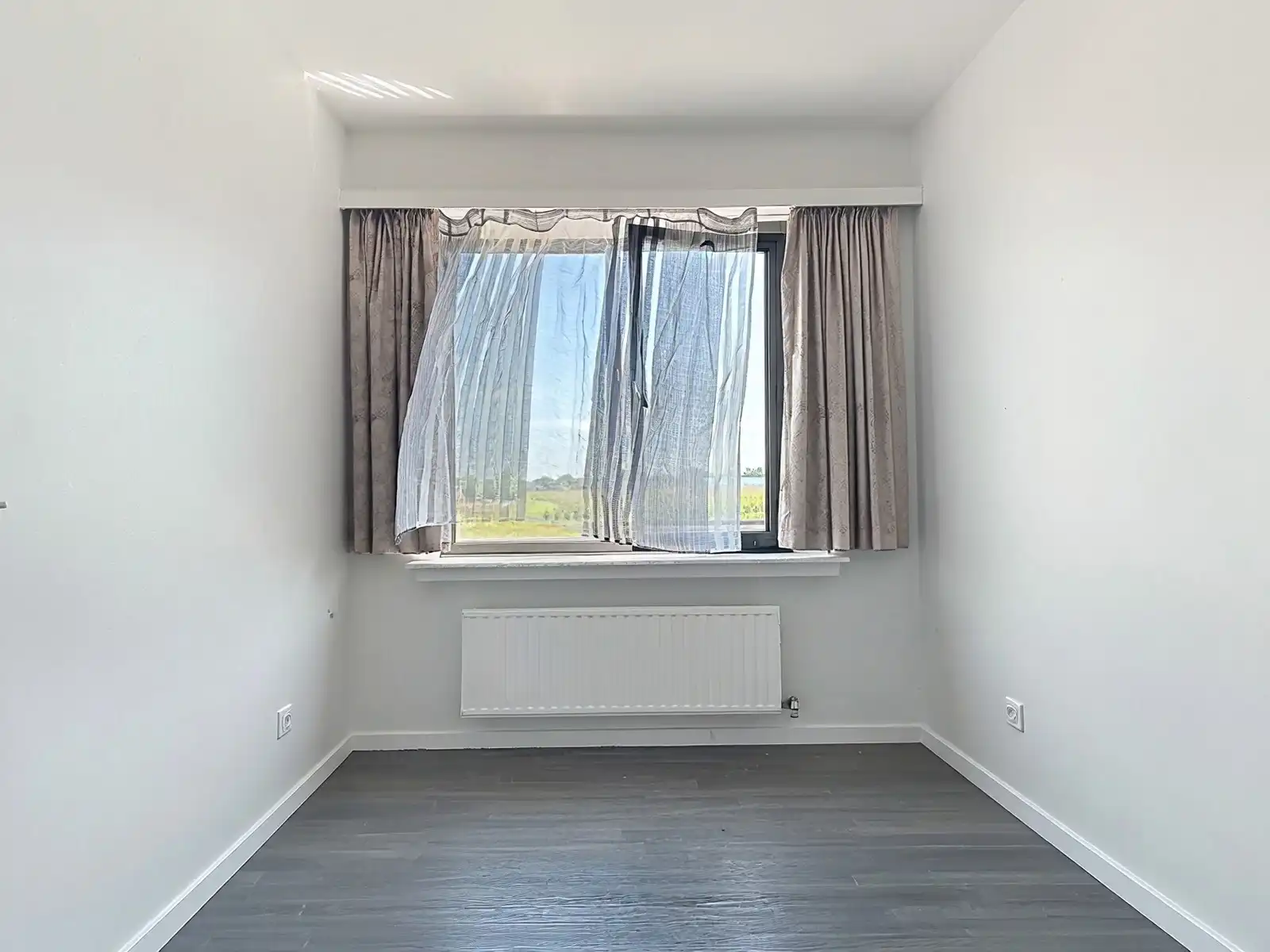 Hoekappartement met 2 slaapkamers en terras met groen zicht — Aartselaar centrum foto 7